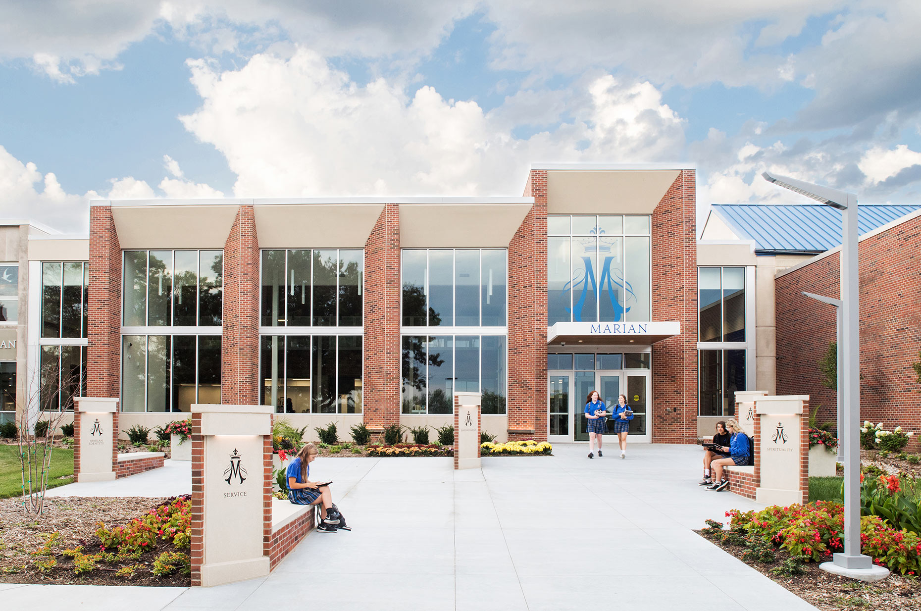 Dana Damewood Photography | Omaha Nebraska commercial interior photography Library- education 11